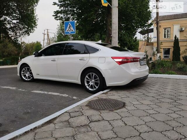 Білий Тойота Авалон, об'ємом двигуна 2.5 л та пробігом 158 тис. км за 18100 $, фото 1 на Automoto.ua