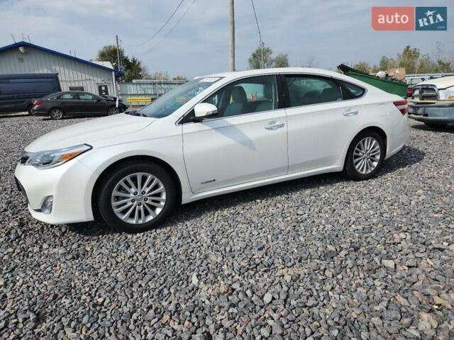 Белый Тойота Авалон, объемом двигателя 2.5 л и пробегом 145 тыс. км за 3000 $, фото 1 на Automoto.ua