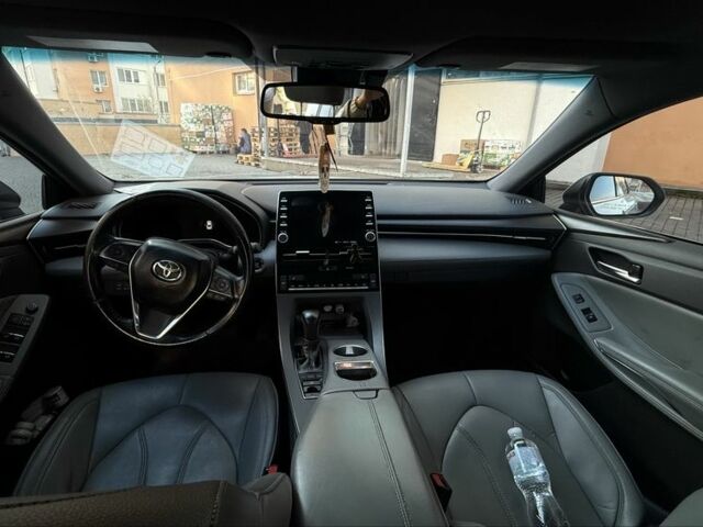 Белый Тойота Авалон, объемом двигателя 3.5 л и пробегом 158 тыс. км за 28500 $, фото 1 на Automoto.ua