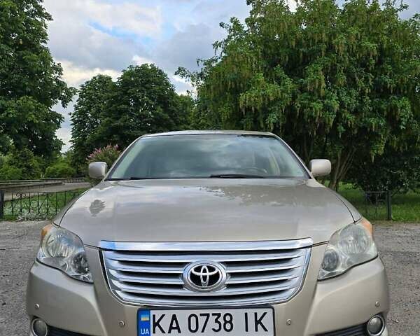 Бежевый Тойота Авалон, объемом двигателя 3.5 л и пробегом 274 тыс. км за 8500 $, фото 1 на Automoto.ua