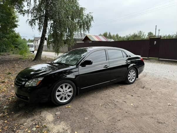 Черный Тойота Авалон, объемом двигателя 3.5 л и пробегом 281 тыс. км за 7900 $, фото 1 на Automoto.ua