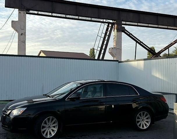 Чорний Тойота Авалон, об'ємом двигуна 3.5 л та пробігом 196 тис. км за 8200 $, фото 1 на Automoto.ua