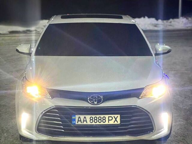 Черный Тойота Авалон, объемом двигателя 2.5 л и пробегом 160 тыс. км за 18000 $, фото 1 на Automoto.ua