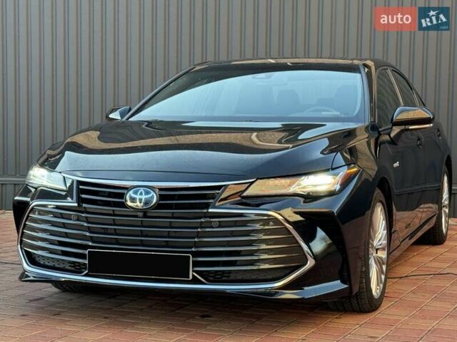 Черный Тойота Авалон, объемом двигателя 2.49 л и пробегом 89 тыс. км за 32500 $, фото 1 на Automoto.ua