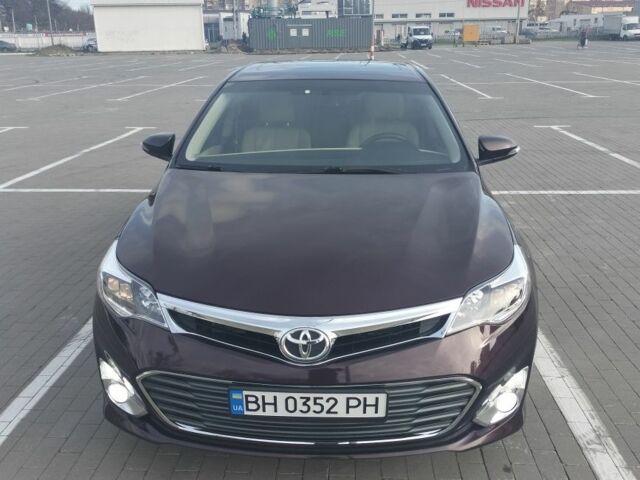 Красный Тойота Авалон, объемом двигателя 2.5 л и пробегом 213 тыс. км за 17500 $, фото 1 на Automoto.ua