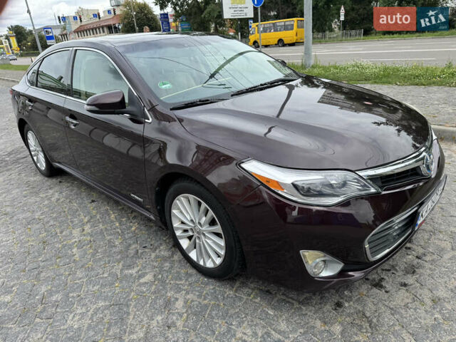 Красный Тойота Авалон, объемом двигателя 2.49 л и пробегом 236 тыс. км за 14000 $, фото 1 на Automoto.ua