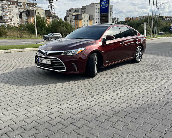 Красный Тойота Авалон, объемом двигателя 2.5 л и пробегом 156 тыс. км за 17790 $, фото 1 на Automoto.ua