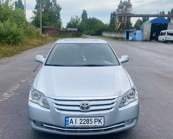 Серый Тойота Авалон, объемом двигателя 3.5 л и пробегом 330 тыс. км за 6999 $, фото 1 на Automoto.ua