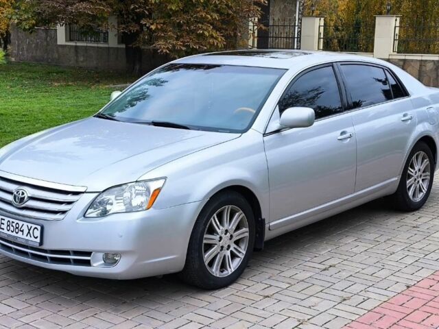 Тойота Авалон 2006 в Никополе на Automoto.ua Серый Тойота Авалон, объемом двигателя 3.5 л и пробегом 310 тыс. км за 7300 $, фото 1 на Automoto.ua