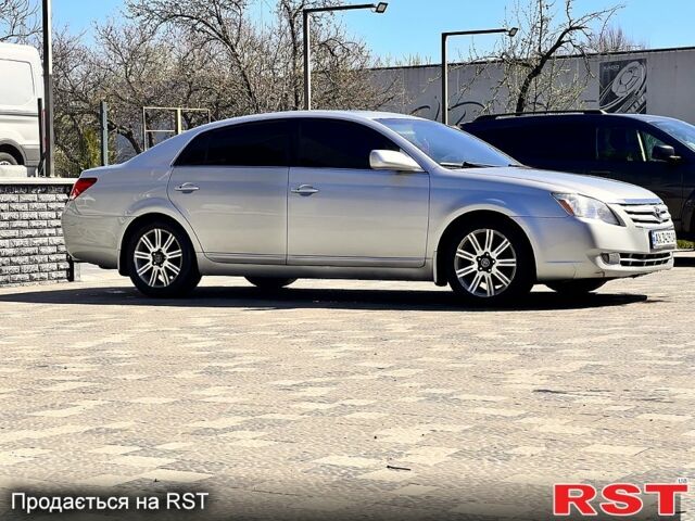 Серый Тойота Авалон, объемом двигателя 3.5 л и пробегом 330 тыс. км за 8200 $, фото 1 на Automoto.ua