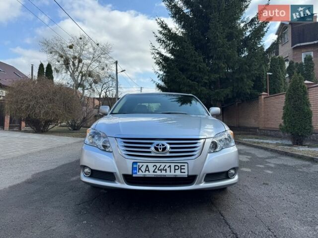 Серый Тойота Авалон, объемом двигателя 3.5 л и пробегом 145 тыс. км за 12300 $, фото 1 на Automoto.ua