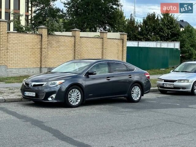 Серый Тойота Авалон, объемом двигателя 2.5 л и пробегом 130 тыс. км за 18000 $, фото 1 на Automoto.ua