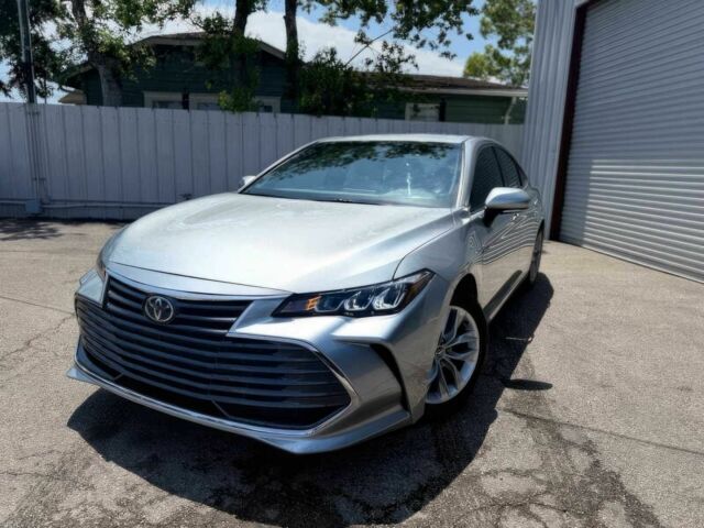 Серый Тойота Авалон, объемом двигателя 2.5 л и пробегом 33 тыс. км за 18400 $, фото 1 на Automoto.ua