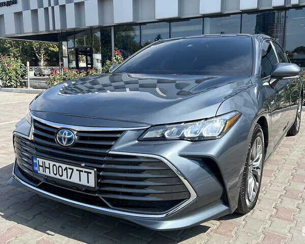 Серый Тойота Авалон, объемом двигателя 2.49 л и пробегом 75 тыс. км за 31000 $, фото 1 на Automoto.ua