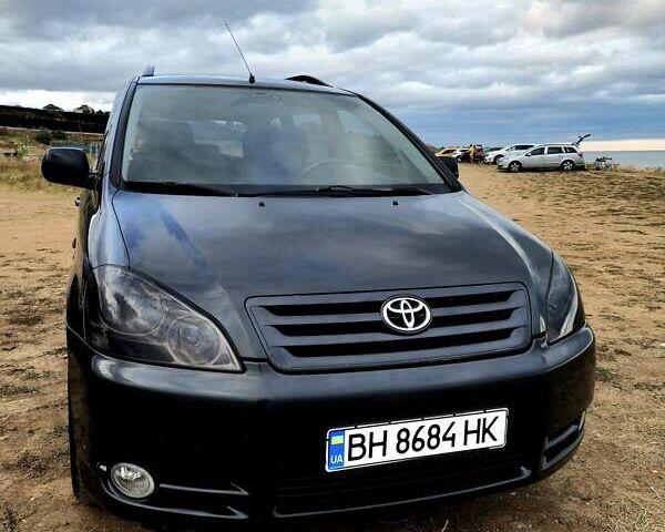 Черный Тойота Авенсис Версо, объемом двигателя 2 л и пробегом 342 тыс. км за 6500 $, фото 1 на Automoto.ua