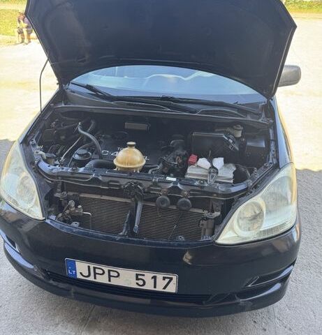 Чорний Тойота Авенсіс Версо, об'ємом двигуна 2 л та пробігом 336 тис. км за 799 $, фото 1 на Automoto.ua