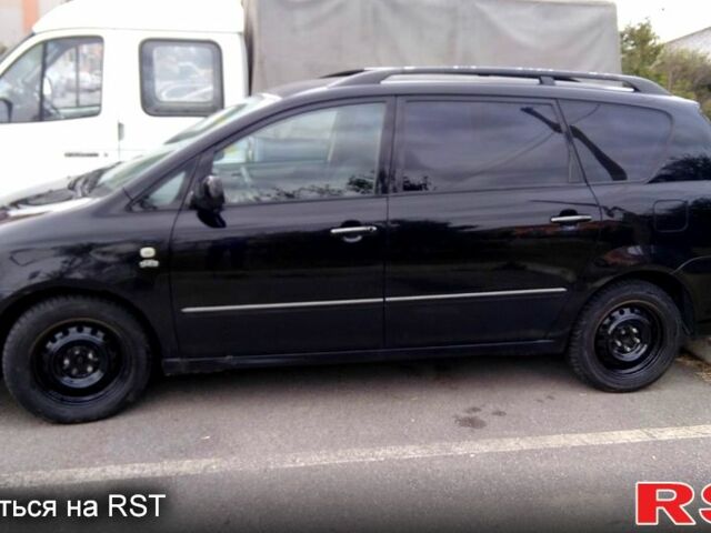 Тойота Авенсис Версо, объемом двигателя 2 л и пробегом 425 тыс. км за 6000 $, фото 1 на Automoto.ua