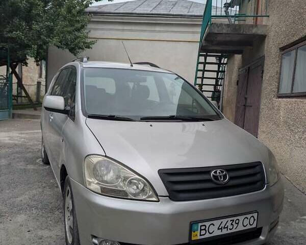 Сірий Тойота Авенсіс Версо, об'ємом двигуна 2 л та пробігом 300 тис. км за 5200 $, фото 1 на Automoto.ua