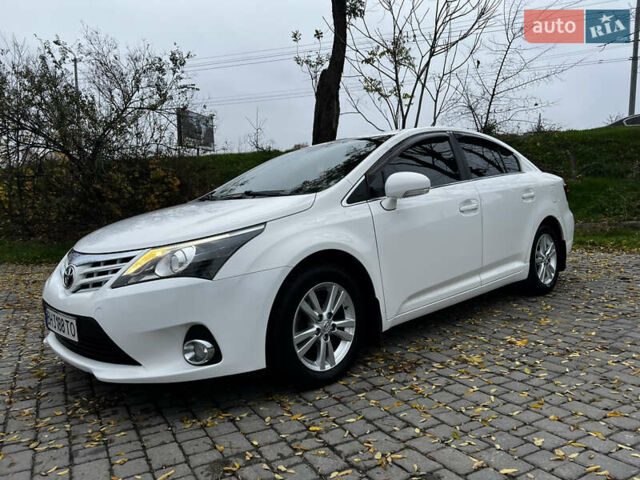 Белый Тойота Авенсис, объемом двигателя 1.8 л и пробегом 135 тыс. км за 12700 $, фото 1 на Automoto.ua
