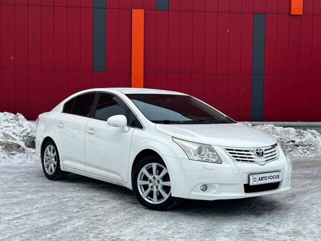 Белый Тойота Авенсис, объемом двигателя 1.8 л и пробегом 193 тыс. км за 9990 $, фото 1 на Automoto.ua