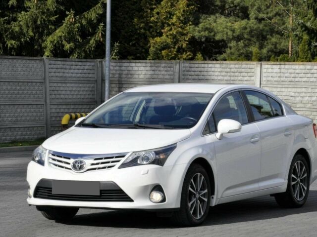 Белый Тойота Авенсис, объемом двигателя 2 л и пробегом 82 тыс. км за 8300 $, фото 1 на Automoto.ua