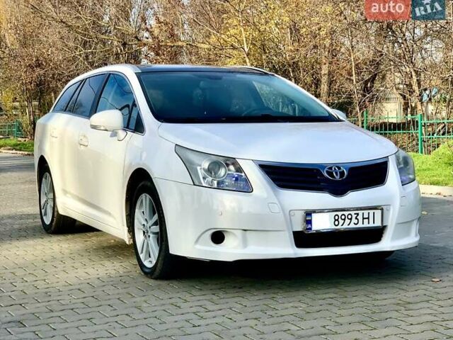 Білий Тойота Авенсіс, об'ємом двигуна 2.2 л та пробігом 186 тис. км за 7650 $, фото 1 на Automoto.ua