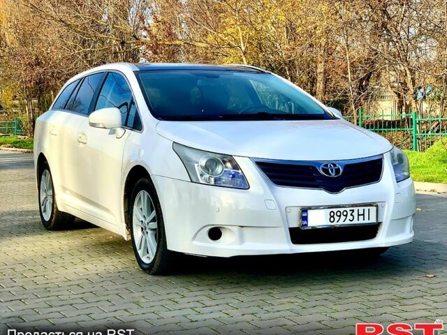 Белый Тойота Авенсис, объемом двигателя 2.2 л и пробегом 186 тыс. км за 7650 $, фото 1 на Automoto.ua