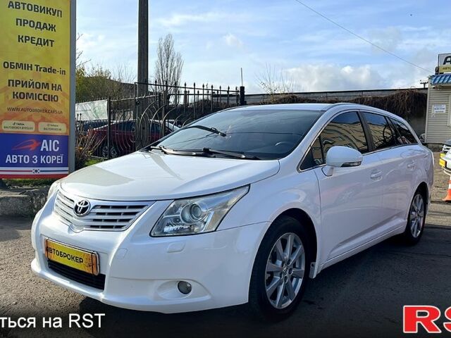 Білий Тойота Авенсіс, об'ємом двигуна 2.2 л та пробігом 259 тис. км за 8990 $, фото 1 на Automoto.ua
