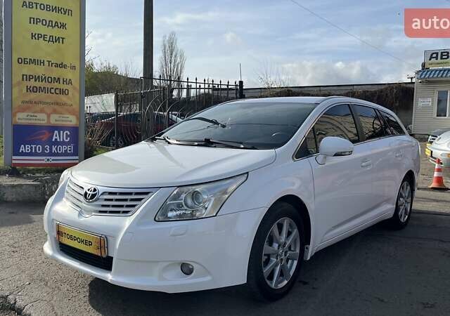 Білий Тойота Авенсіс, об'ємом двигуна 2.2 л та пробігом 259 тис. км за 8990 $, фото 1 на Automoto.ua