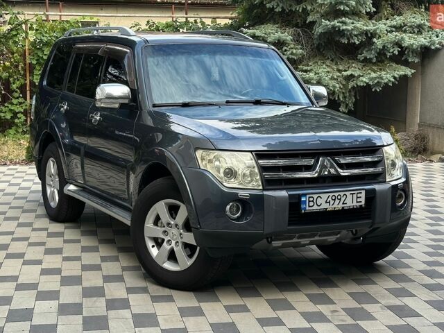 Белый Тойота Авенсис, объемом двигателя 2 л и пробегом 208 тыс. км за 7999 $, фото 1 на Automoto.ua