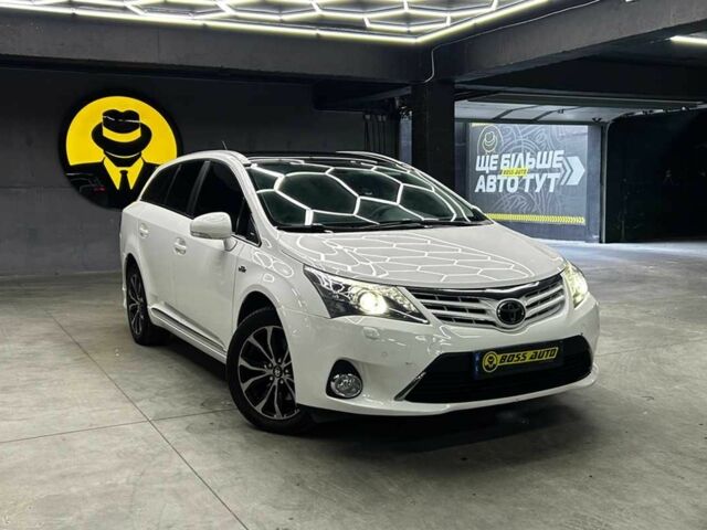 Білий Тойота Авенсіс, об'ємом двигуна 2.2 л та пробігом 240 тис. км за 12564 $, фото 1 на Automoto.ua