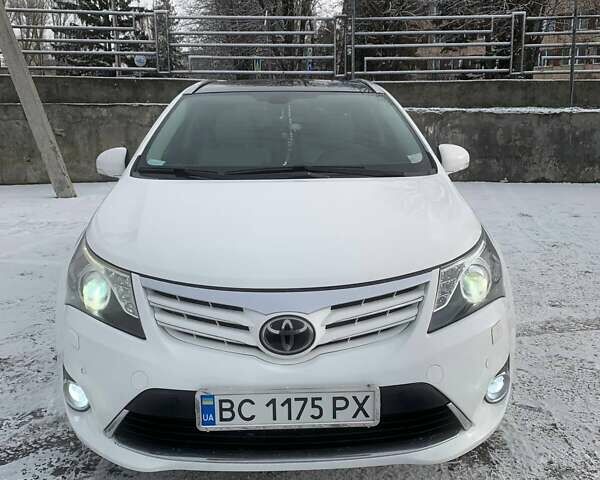 Білий Тойота Авенсіс, об'ємом двигуна 2.23 л та пробігом 294 тис. км за 10200 $, фото 1 на Automoto.ua