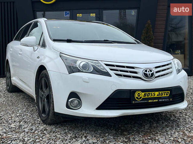 Білий Тойота Авенсіс, об'ємом двигуна 2.23 л та пробігом 262 тис. км за 10500 $, фото 1 на Automoto.ua