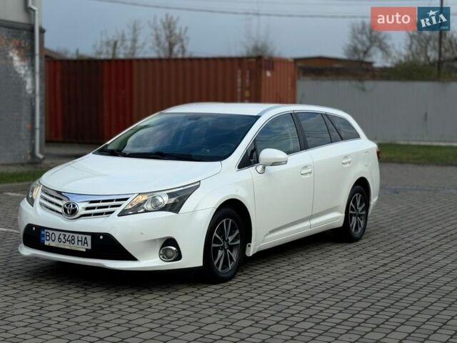 Белый Тойота Авенсис, объемом двигателя 1.8 л и пробегом 249 тыс. км за 8900 $, фото 1 на Automoto.ua