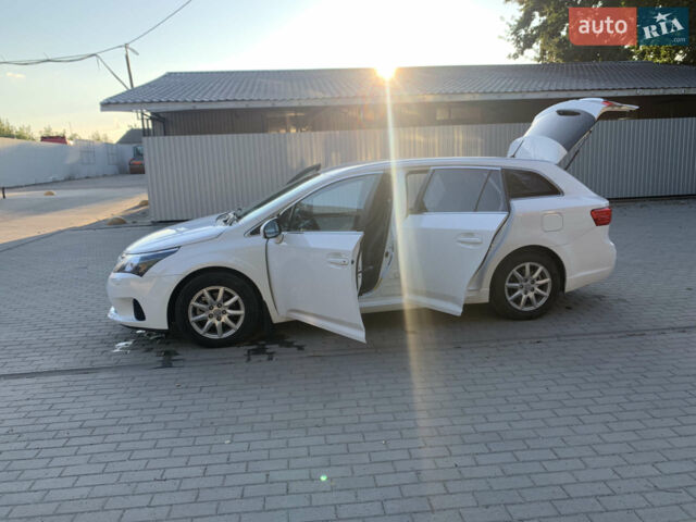 Білий Тойота Авенсіс, об'ємом двигуна 2.01 л та пробігом 194 тис. км за 11100 $, фото 1 на Automoto.ua