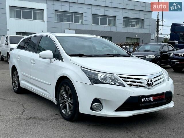 Белый Тойота Авенсис, объемом двигателя 2.23 л и пробегом 228 тыс. км за 9990 $, фото 1 на Automoto.ua