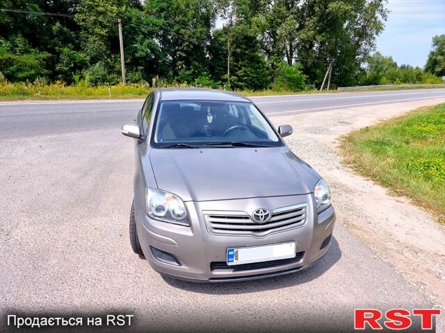 Бежевый Тойота Авенсис, объемом двигателя 1.8 л и пробегом 350 тыс. км за 5000 $, фото 1 на Automoto.ua