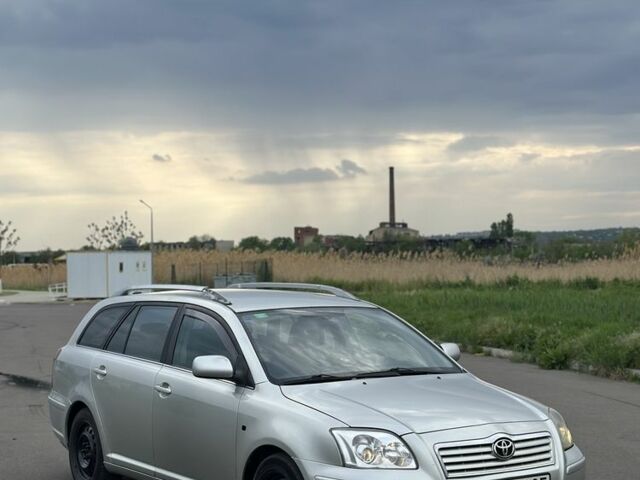 Бежевый Тойота Авенсис, объемом двигателя 2 л и пробегом 178 тыс. км за 2650 $, фото 1 на Automoto.ua