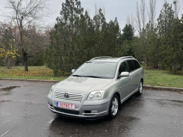 Бежевый Тойота Авенсис, объемом двигателя 0 л и пробегом 250 тыс. км за 3150 $, фото 1 на Automoto.ua