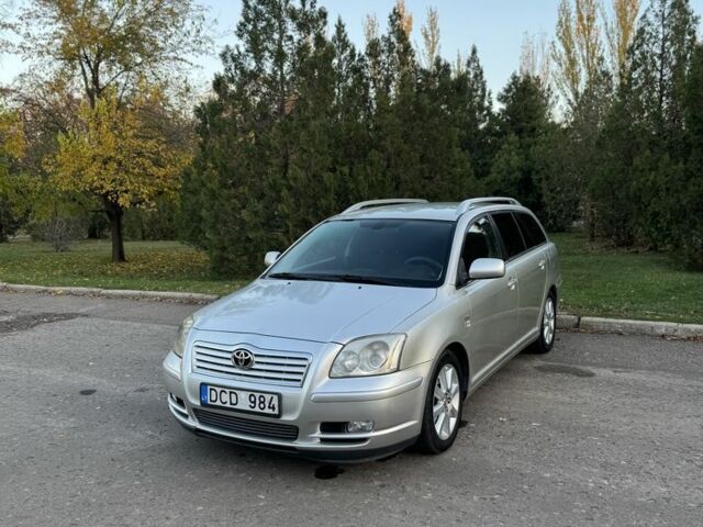 Бежевый Тойота Авенсис, объемом двигателя 2 л и пробегом 250 тыс. км за 2850 $, фото 1 на Automoto.ua