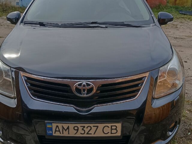 Черный Тойота Авенсис, объемом двигателя 2 л и пробегом 147 тыс. км за 8000 $, фото 1 на Automoto.ua