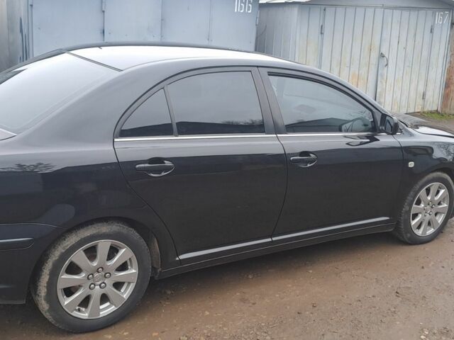 Черный Тойота Авенсис, объемом двигателя 1.8 л и пробегом 260 тыс. км за 5500 $, фото 1 на Automoto.ua