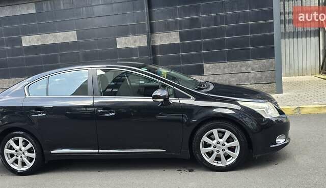 Чорний Тойота Авенсіс, об'ємом двигуна 2.2 л та пробігом 175 тис. км за 7900 $, фото 1 на Automoto.ua