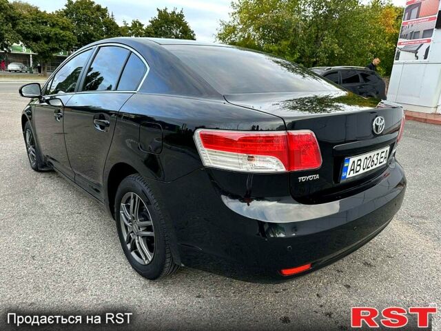 Черный Тойота Авенсис, объемом двигателя 1.8 л и пробегом 175 тыс. км за 9500 $, фото 1 на Automoto.ua