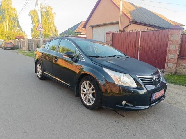 Черный Тойота Авенсис, объемом двигателя 1.8 л и пробегом 242 тыс. км за 8800 $, фото 1 на Automoto.ua