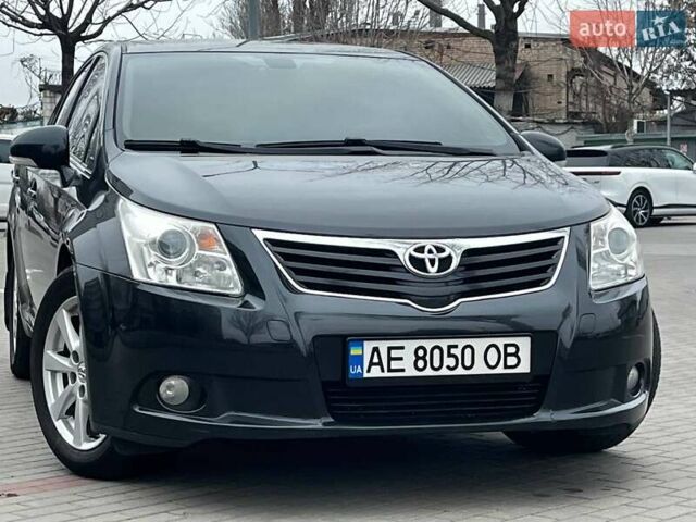 Чорний Тойота Авенсіс, об'ємом двигуна 1.8 л та пробігом 265 тис. км за 8999 $, фото 1 на Automoto.ua