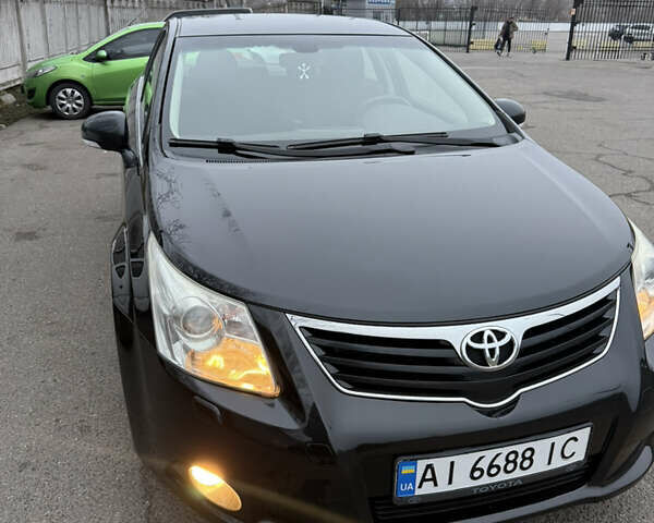 Чорний Тойота Авенсіс, об'ємом двигуна 2 л та пробігом 236 тис. км за 9999 $, фото 1 на Automoto.ua