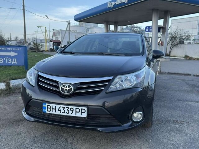 Черный Тойота Авенсис, объемом двигателя 2 л и пробегом 130 тыс. км за 10900 $, фото 1 на Automoto.ua