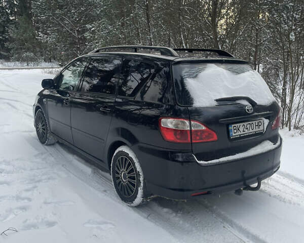 Черный Тойота Авенсис, объемом двигателя 2 л и пробегом 332 тыс. км за 4999 $, фото 1 на Automoto.ua