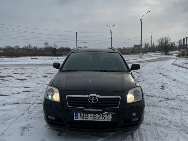 Черный Тойота Авенсис, объемом двигателя 2 л и пробегом 350 тыс. км за 2850 $, фото 1 на Automoto.ua